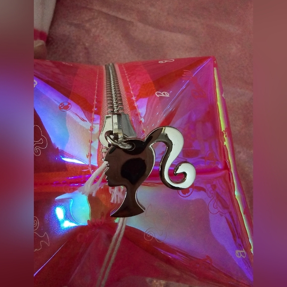 Barbie Bundle! Oversized throw and cosmetic bag! NWT! - Picture 5 of 14